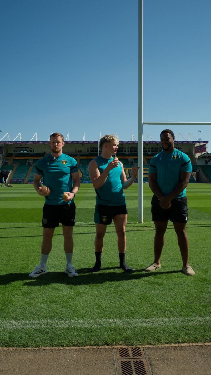 Henry Pollock, Rory Hutchinson and Manny Iogoen at the goalposts — Northampton Saints